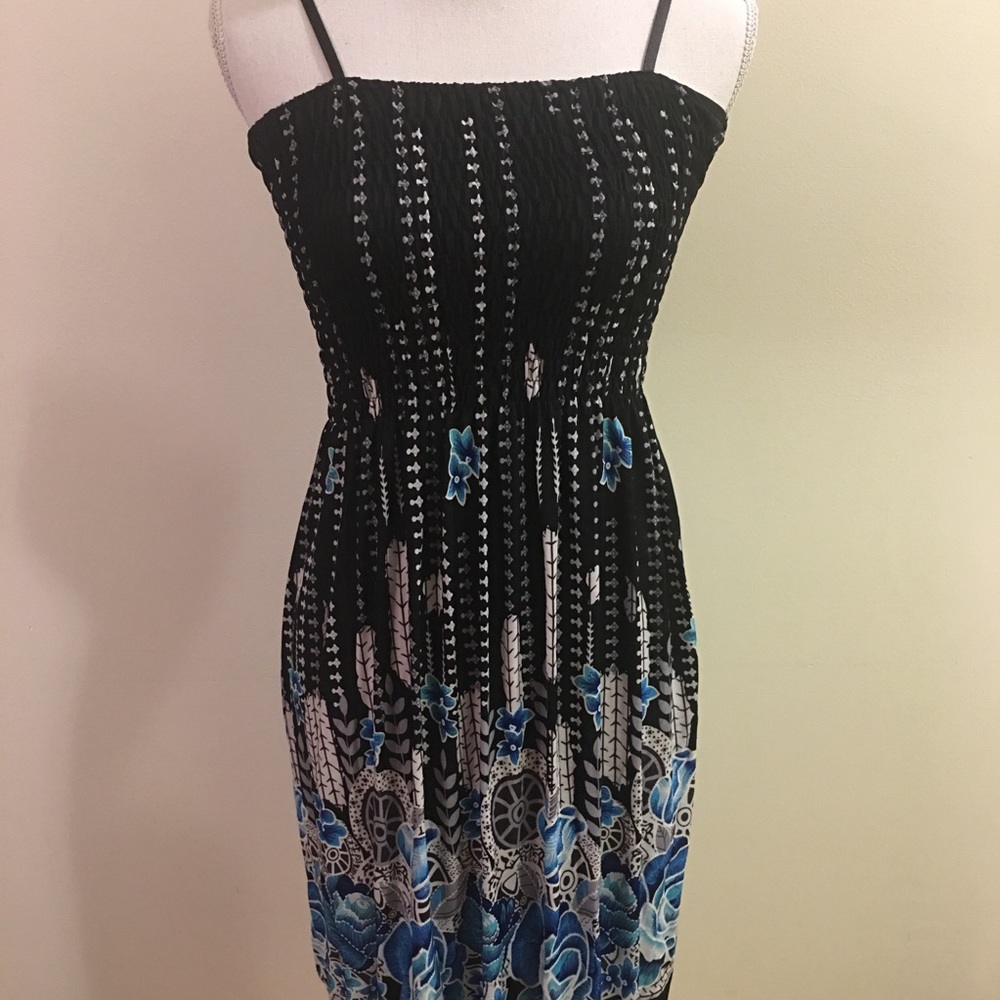🌻 3/$20 NWT floral print sundress